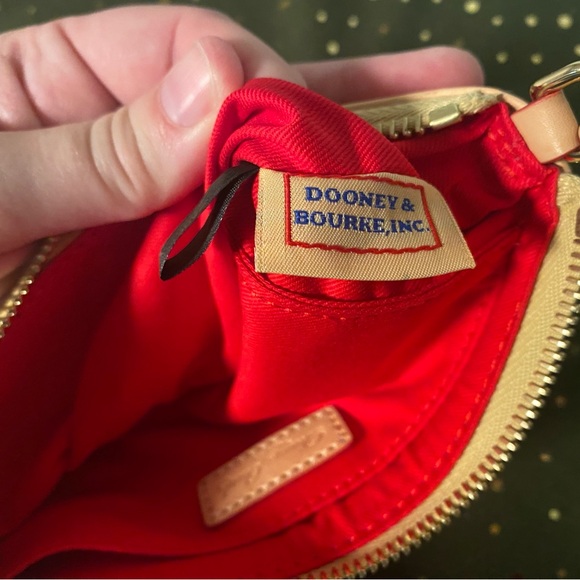 EUC Dooney & Bourke Cupcakes Wristlet - Picture 5 of 5